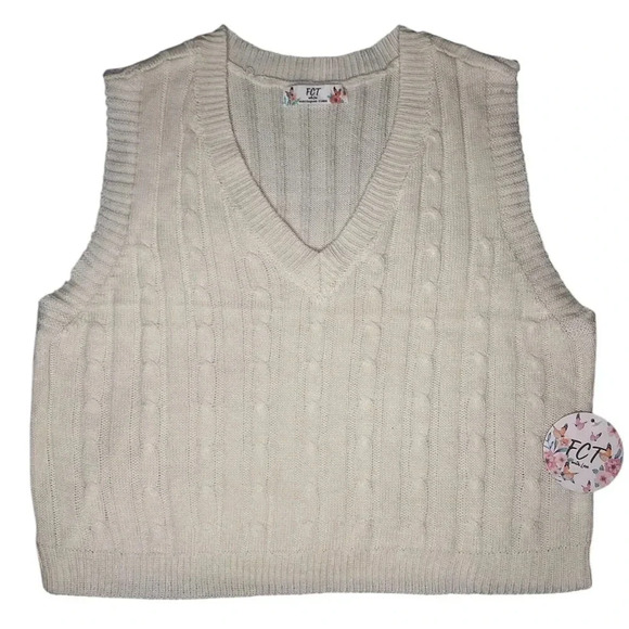 NWT Full Circle Trends Cream Cropped Cable-Front V-Neck Sweater Vest Size XL - Picture 2 of 6